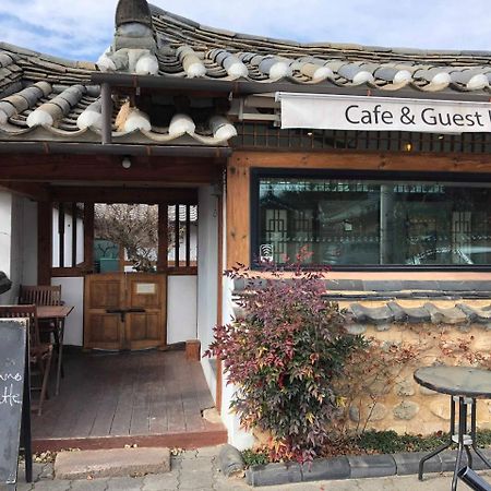 Floral Space Hanok Guesthouse Гиеонгджу Екстериор снимка