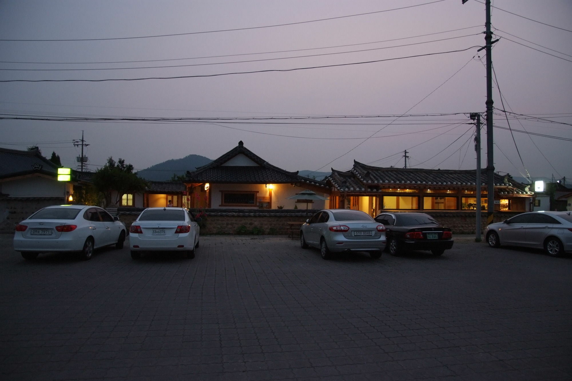 Floral Space Hanok Guesthouse Гиеонгджу Екстериор снимка