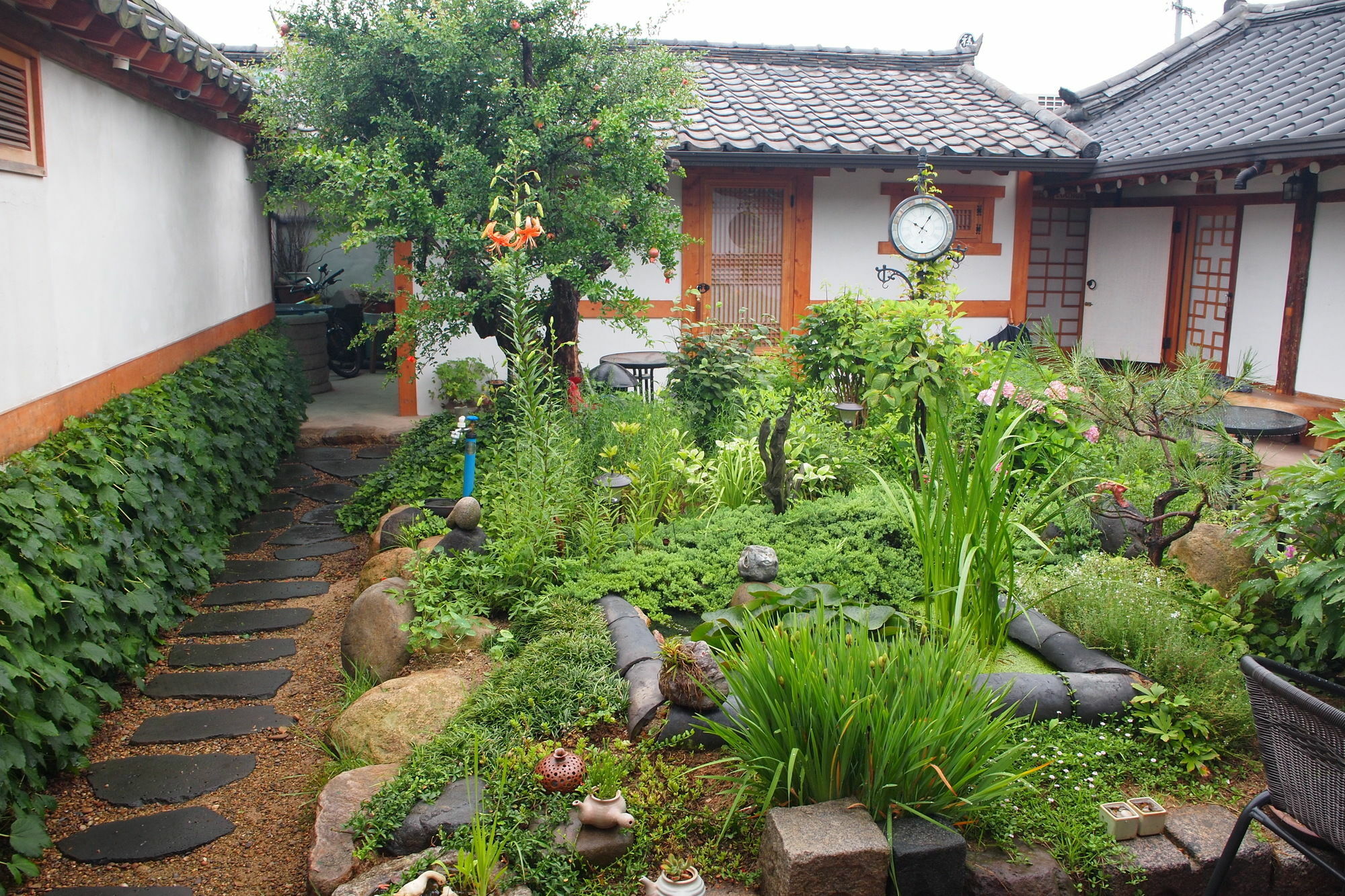 Floral Space Hanok Guesthouse Гиеонгджу Екстериор снимка