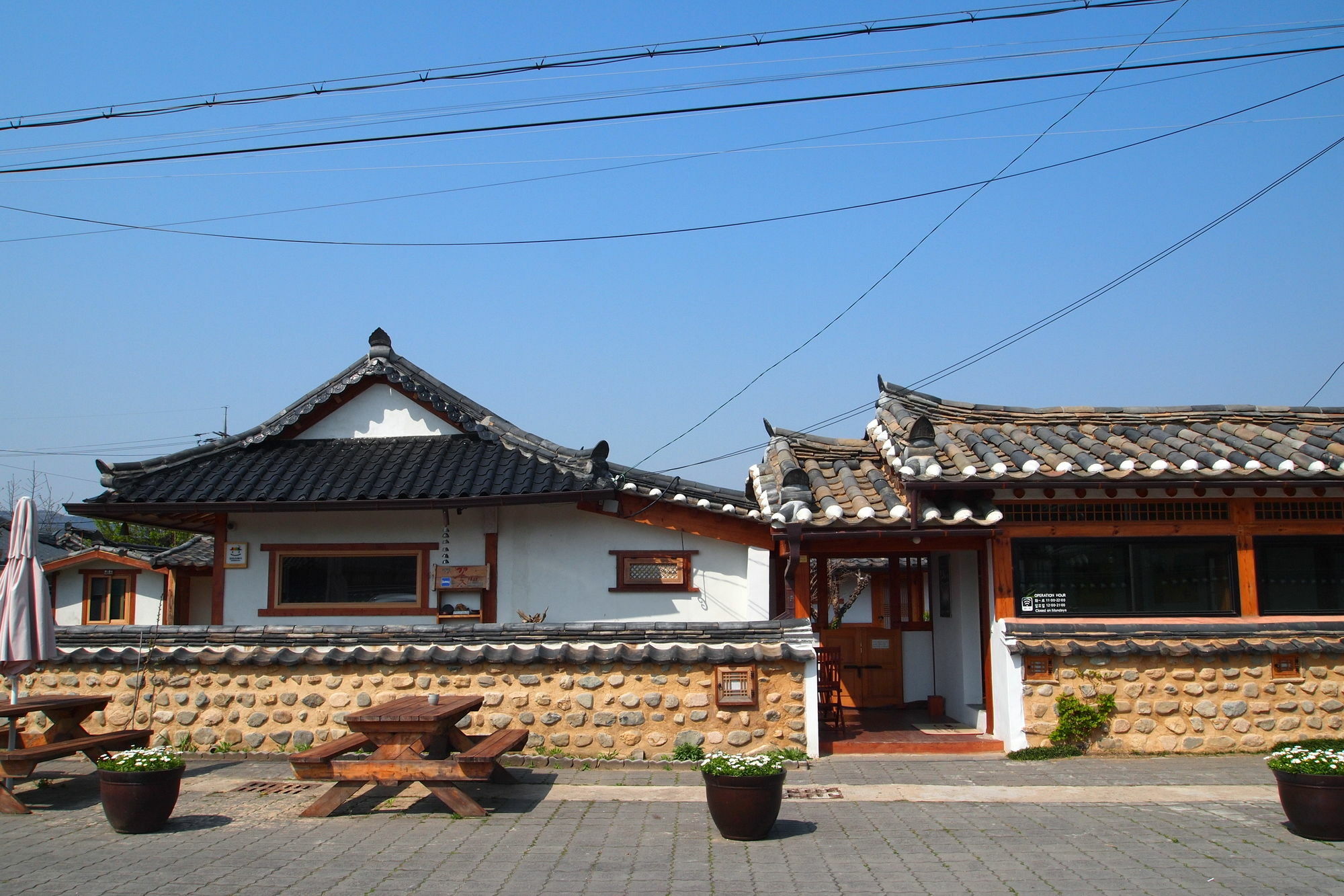 Floral Space Hanok Guesthouse Гиеонгджу Екстериор снимка