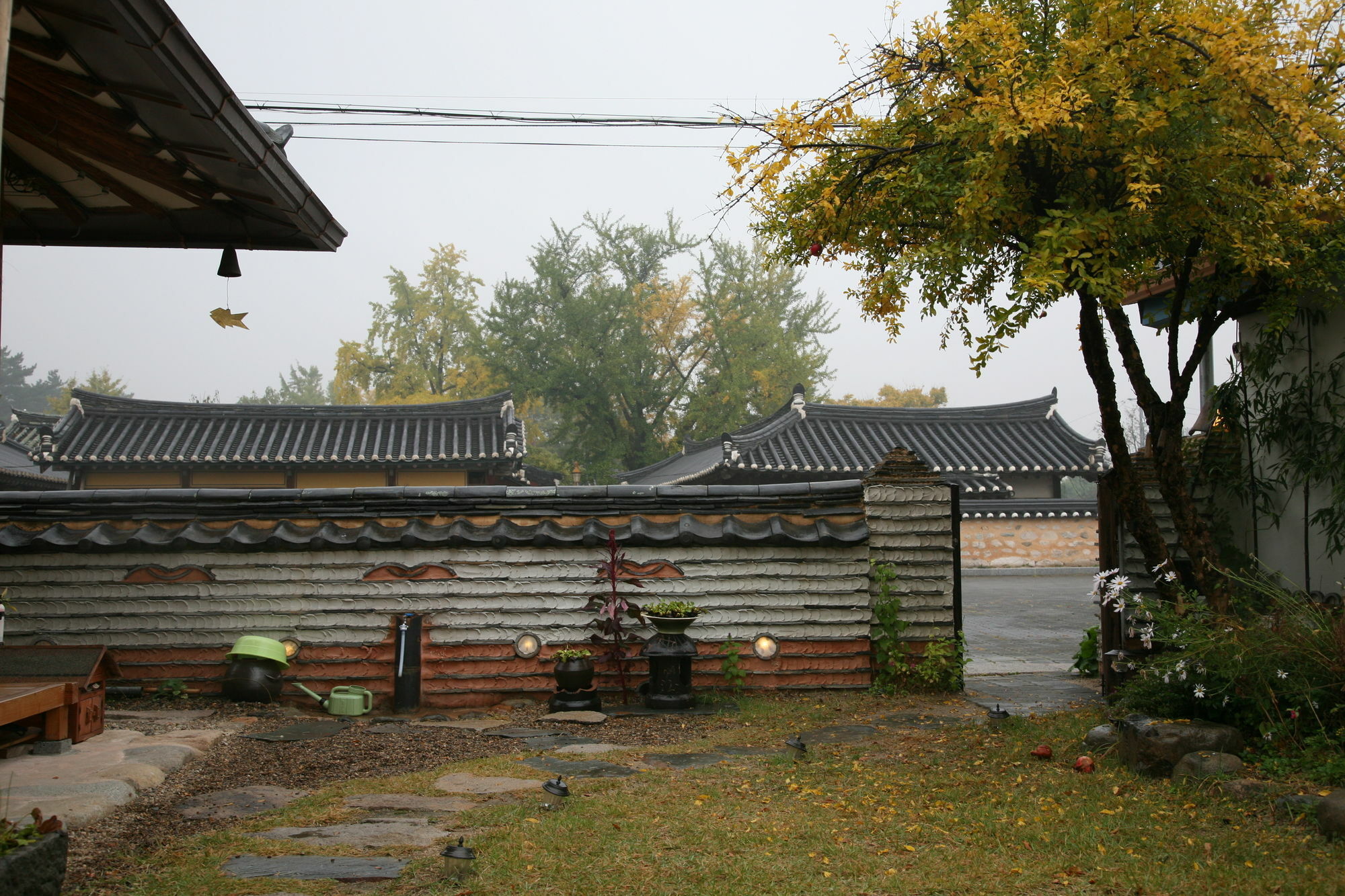Floral Space Hanok Guesthouse Гиеонгджу Екстериор снимка